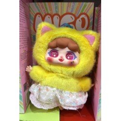 LABUBU VESTIDA EN CAJA